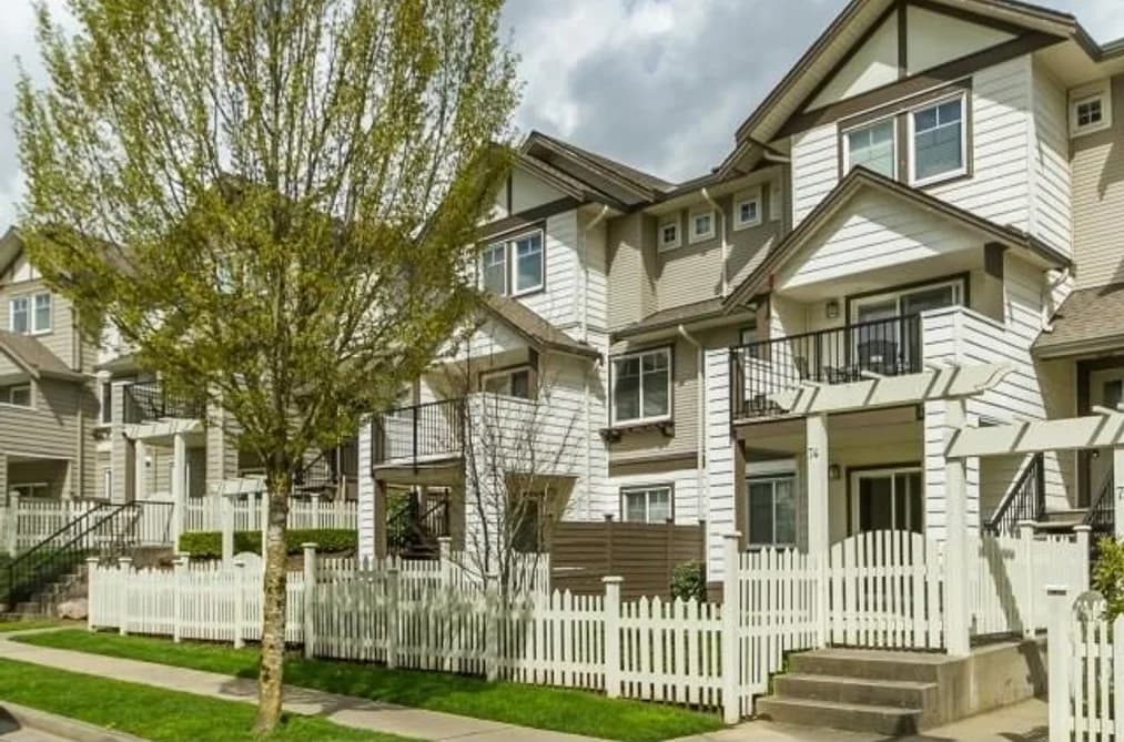 74 4401 BLAUSON BOULEVARD, Abbotsford, BC — Residential for Sale - Main Photo