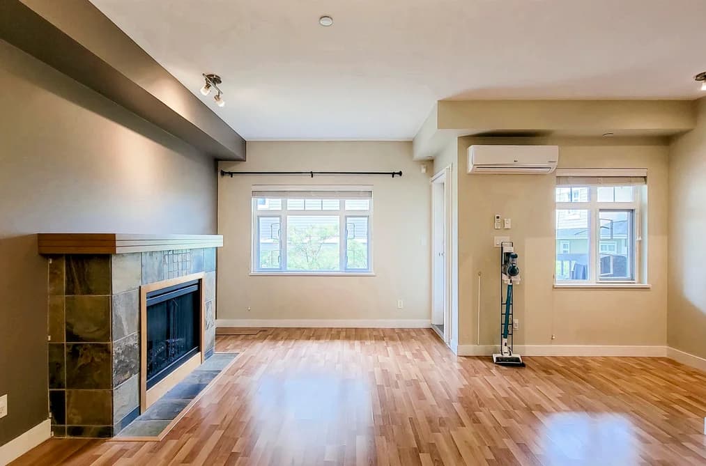 74 7388 MACPHERSON AVENUE, Burnaby, BC — Residential for Sale - Photo 2