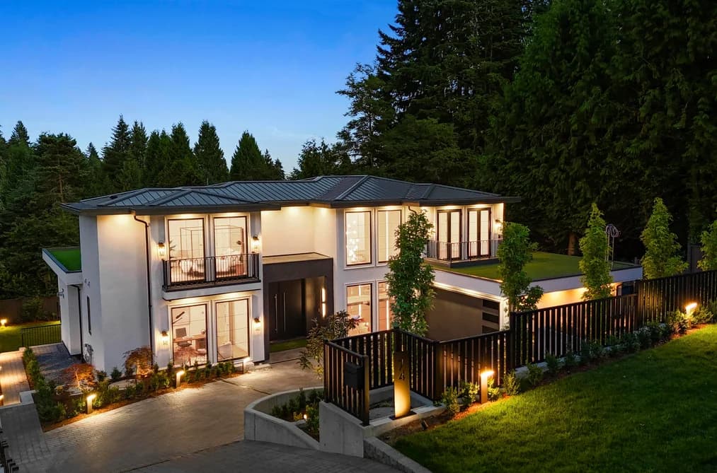 74 LAURIE CRESCENT, West Vancouver, BC — Residential for Sale - Main Photo