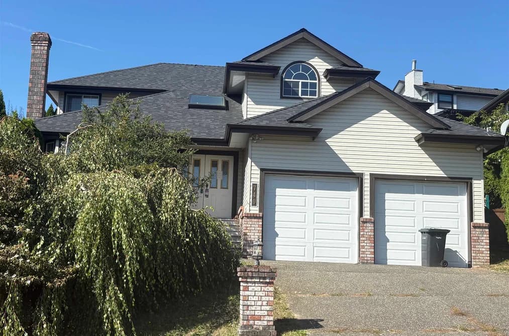 740 CLEARWATER WAY, Coquitlam, BC — Residential for Sale - Photo 2