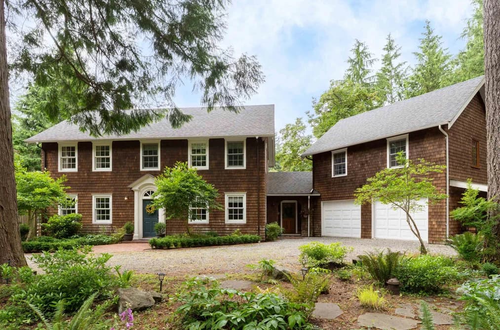 740 MINNOWS LANE, Bowen Island, BC — Residential for Sale - Photo 2
