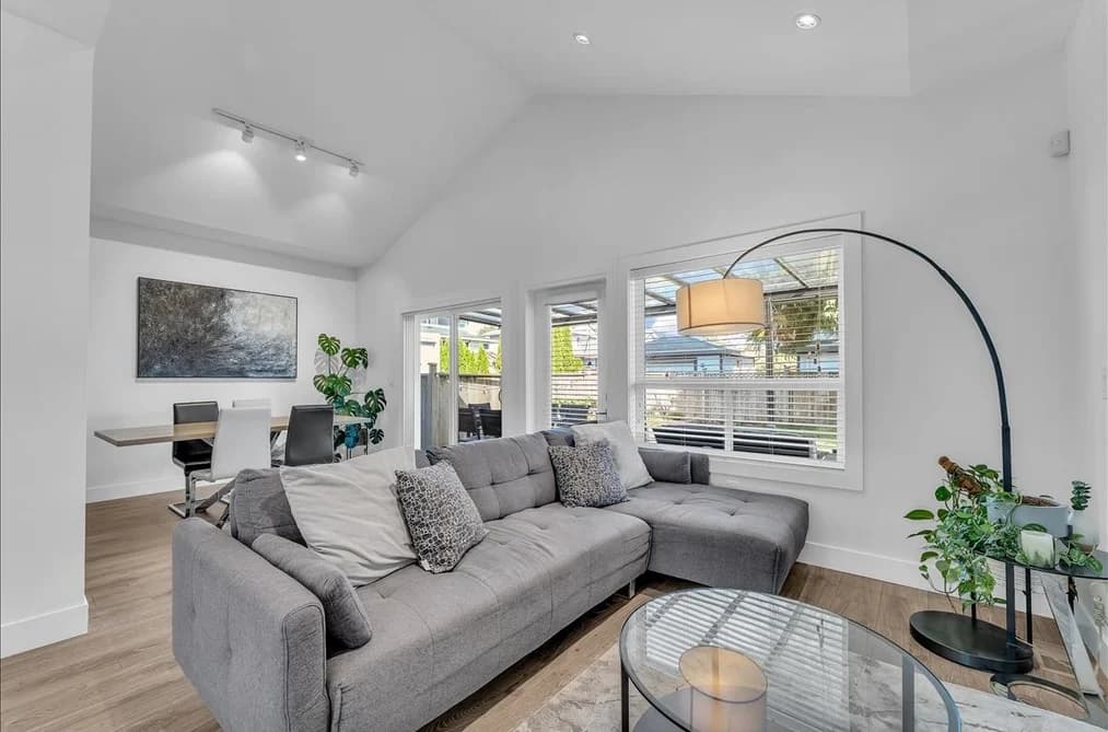 7430 CANADA WAY, Burnaby, BC — Residential for Sale - Photo 2