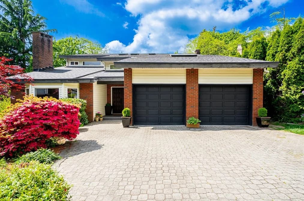 7460 BURNHAM COURT, Burnaby, BC — Residential for Sale - Photo 2