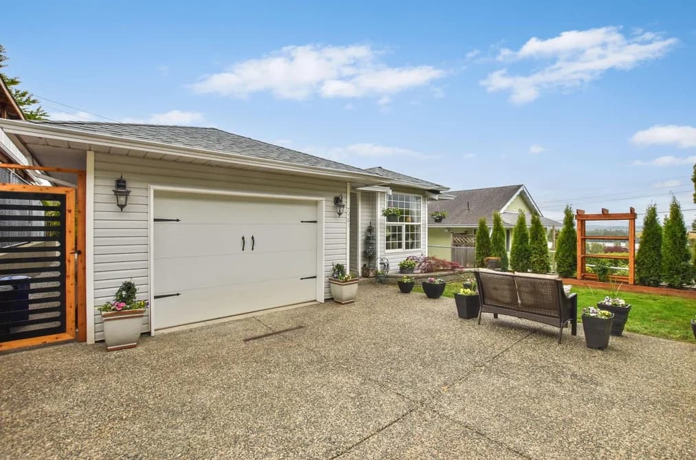 7461 MURRAY STREET, Mission, BC — Residential for Sale - Main Photo
