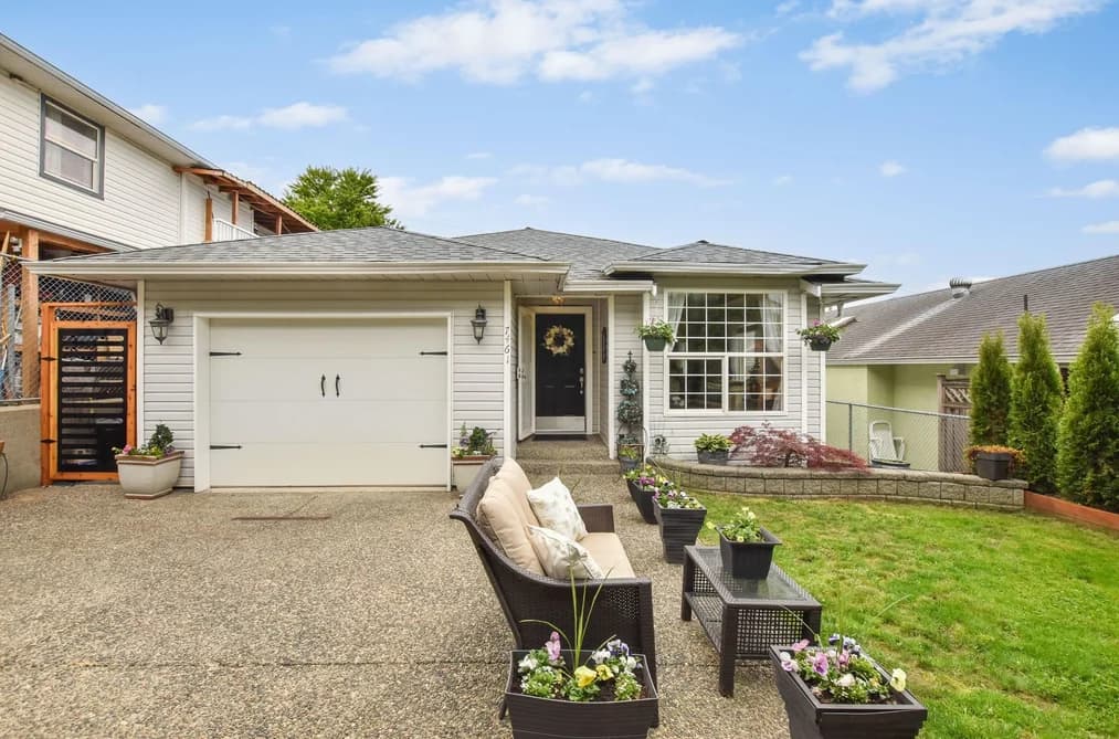 7461 MURRAY STREET, Mission, BC — Residential for Sale - Photo 2