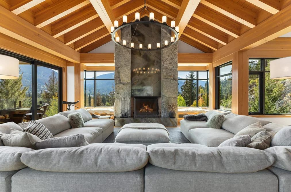 7465 TREETOP LANE, Whistler, BC — Residential for Sale - Photo 2