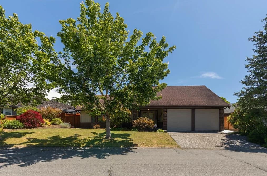 748 JUNIPER PLACE, Delta, BC — Residential for Sale - Photo 2
