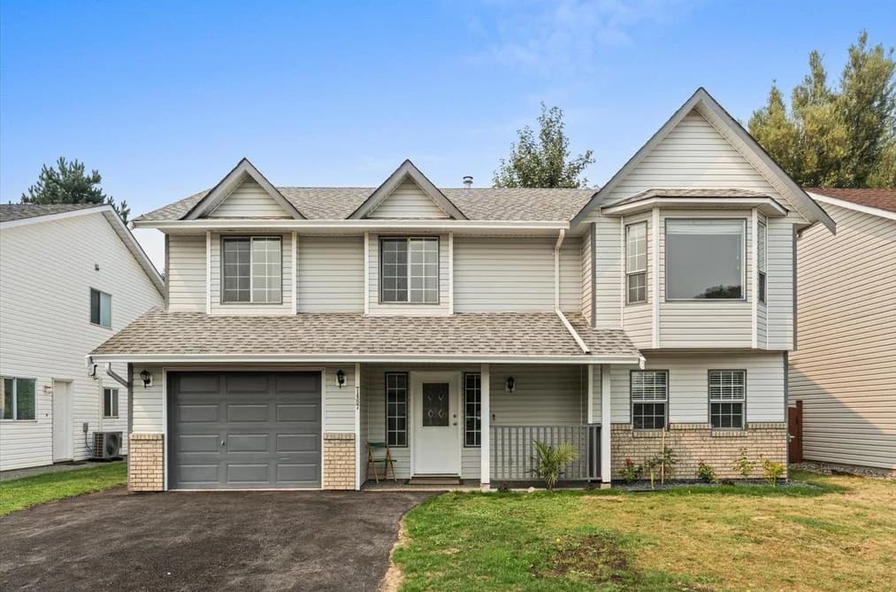 7487 GARNET DRIVE, Chilliwack, BC — Residential for Sale - Photo 2
