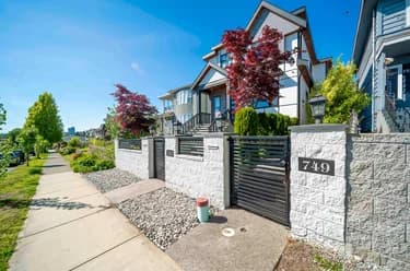 Half Duplex for sale at 749 E 60th Avenue Vancouver British Columbia - MLS: R3123625