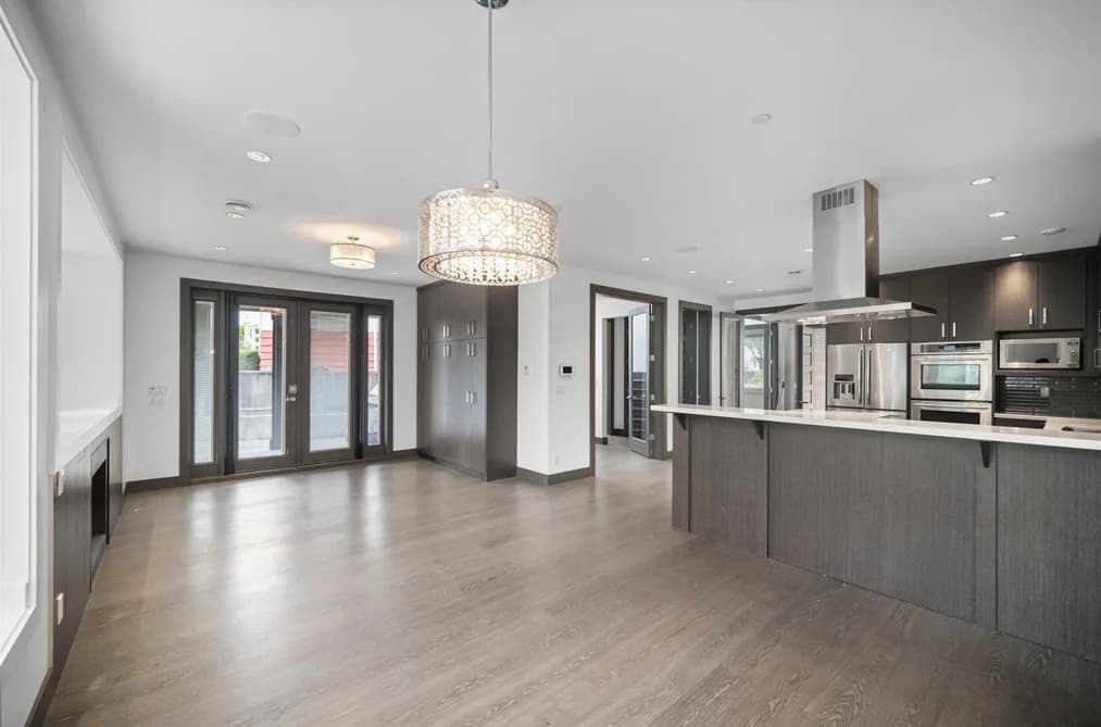 7493 GATINEAU PLACE, Vancouver, BC — Residential for Sale - Photo 2