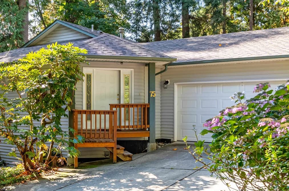 75 LARSON ROAD, Gibsons, BC — Residential for Sale - Main Photo