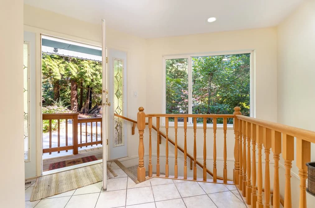 75 LARSON ROAD, Gibsons, BC — Residential for Sale - Photo 2