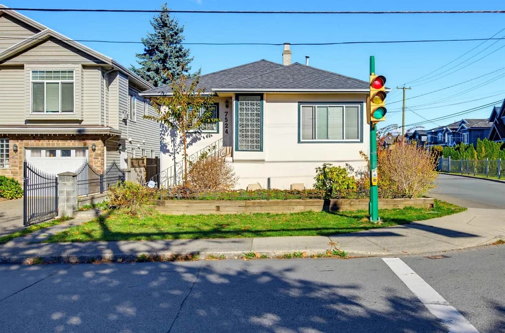 7524 4th Street, Burnaby, BC - MLS: R3179509 - Photo 1 7524 4th Street, Burnaby, BC - MLS: R3179509 - Photo 1