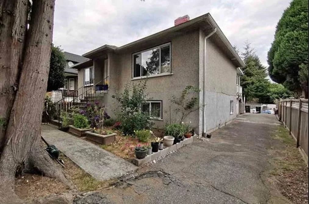 7540 Buller Avenue, Burnaby, BC - House for Sale - Main Photo 7540 Buller Avenue, Burnaby, BC - House for Sale - Main Photo