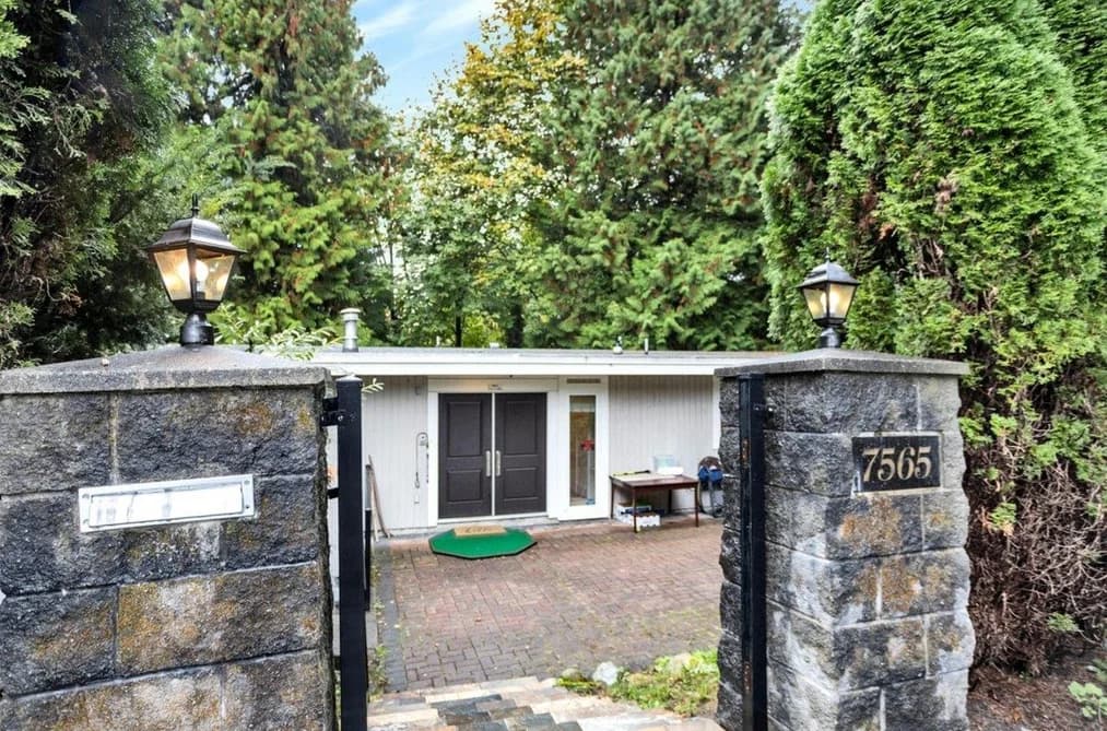 7565 WHELEN COURT, Burnaby, BC — Residential for Sale - Photo 2