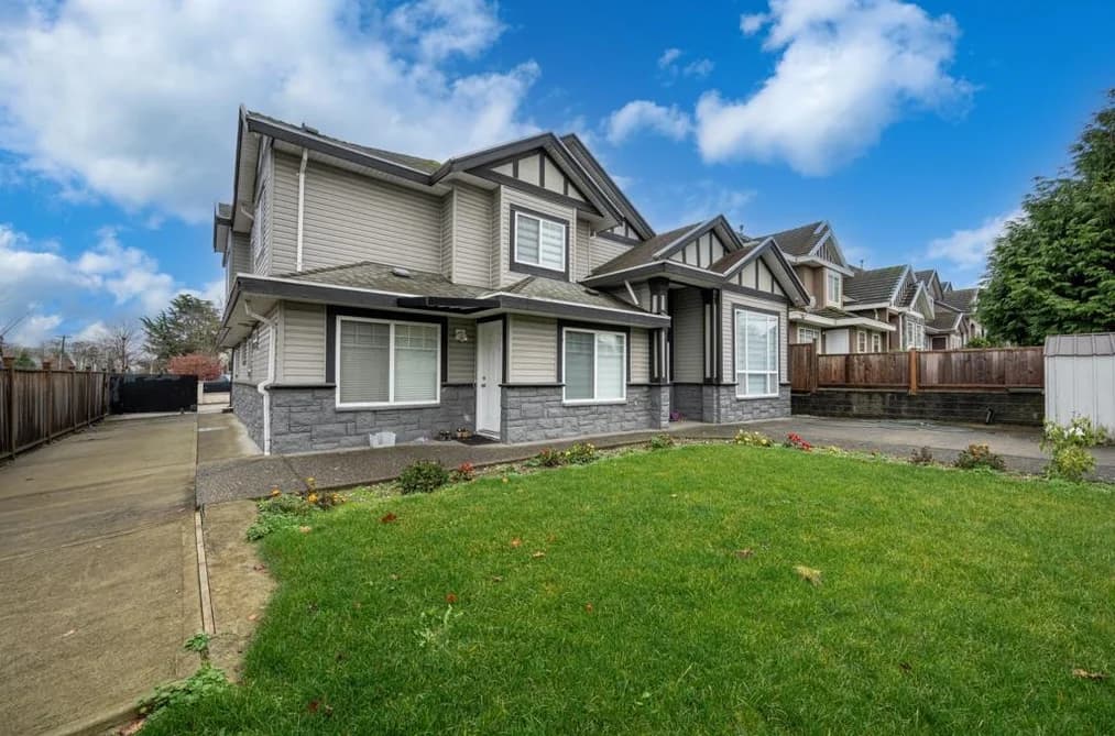 7596 144 STREET, Surrey, BC — Residential for Sale - Photo 2