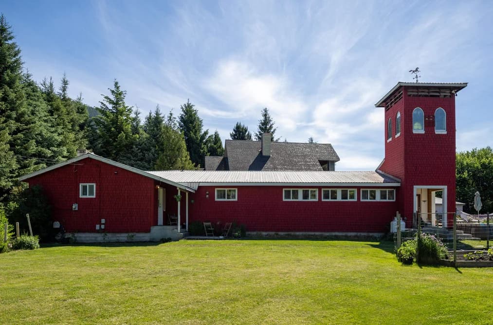 7596 TAYLOR ROAD, Pemberton, BC — Residential for Sale - Main Photo