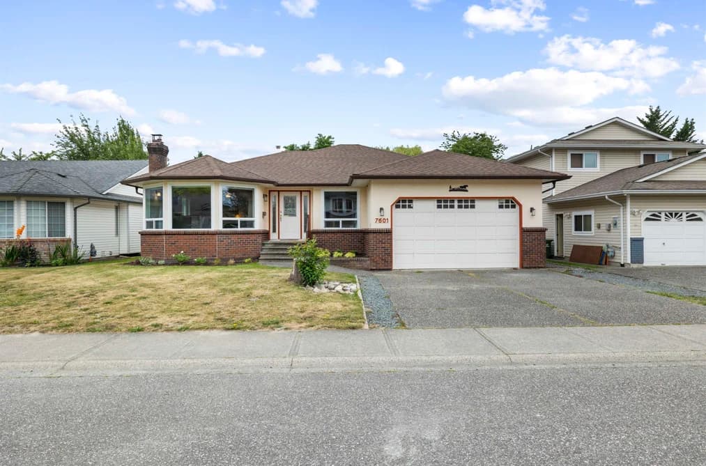7601 SAPPHIRE DRIVE, Chilliwack, BC — Residential for Sale - Main Photo