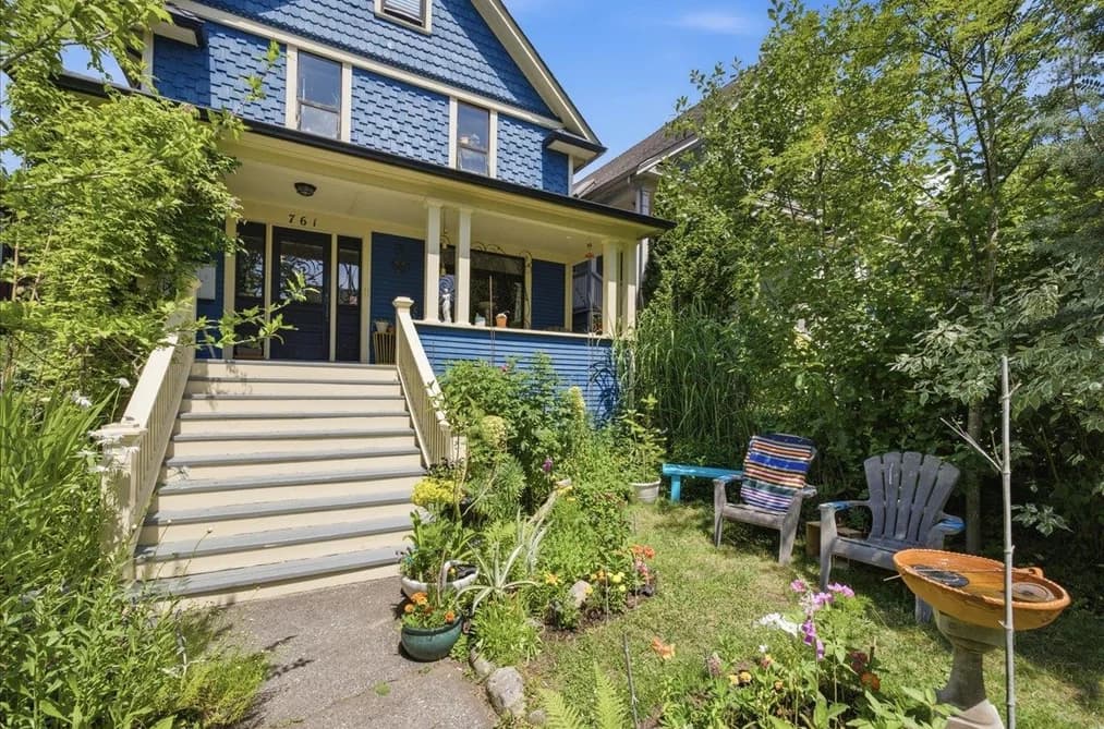 761 E 15TH AVENUE, Vancouver, BC — Residential Income for Sale - Photo 2