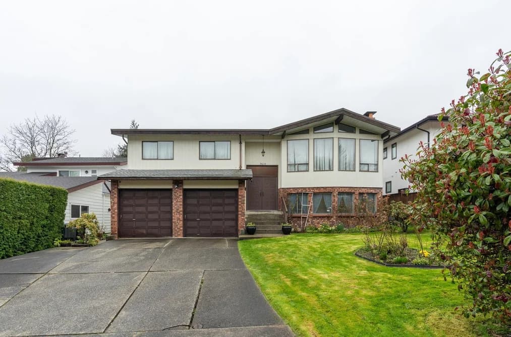 7615 LAWRENCE DRIVE, Burnaby, BC — Residential for Sale - Photo 2