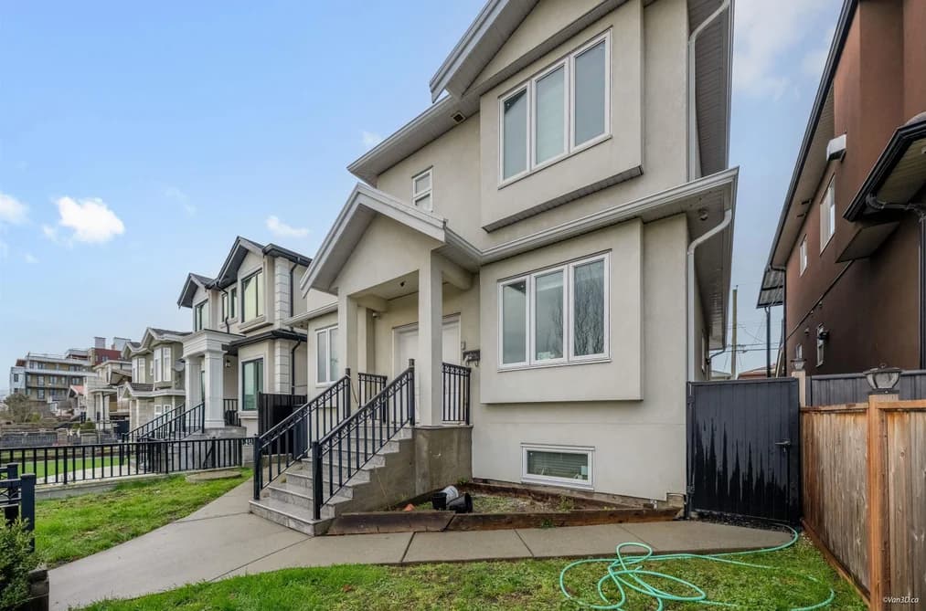 763 E 57TH AVENUE, Vancouver, BC — Residential for Sale - Photo 2