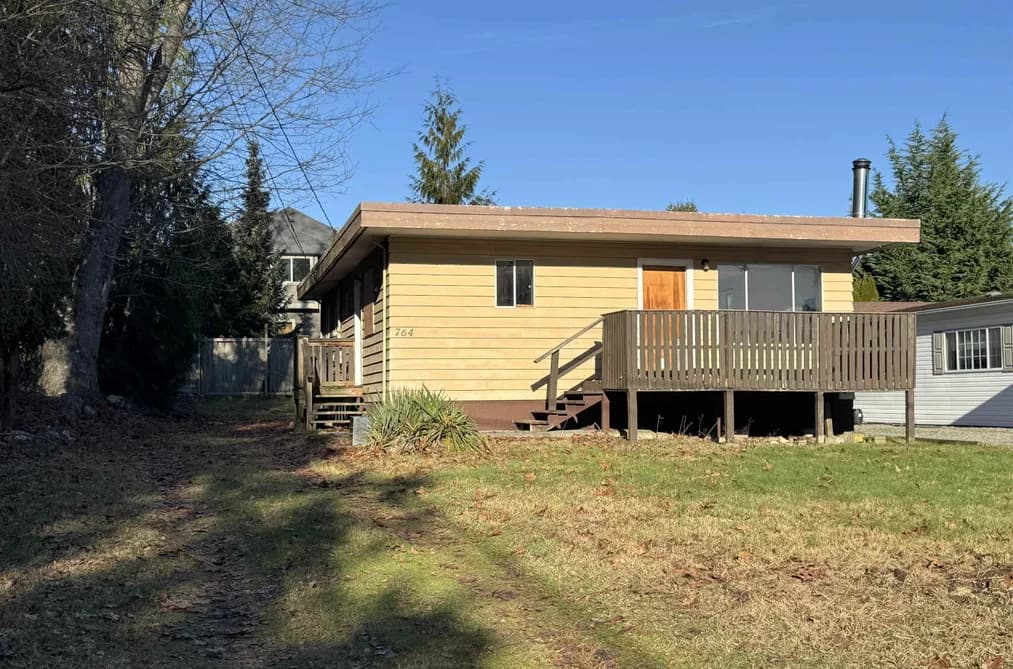 764 HILLCREST ROAD, Gibsons, BC — Residential for Sale - Main Photo