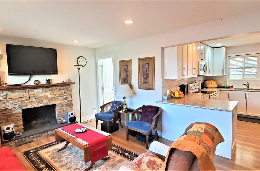 7649 STAVE LAKE STREET, Mission, BC — Residential for Sale - Photo 2