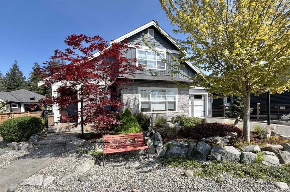 766 COOPER LANE, Gibsons, BC — Residential for Sale - Photo 2