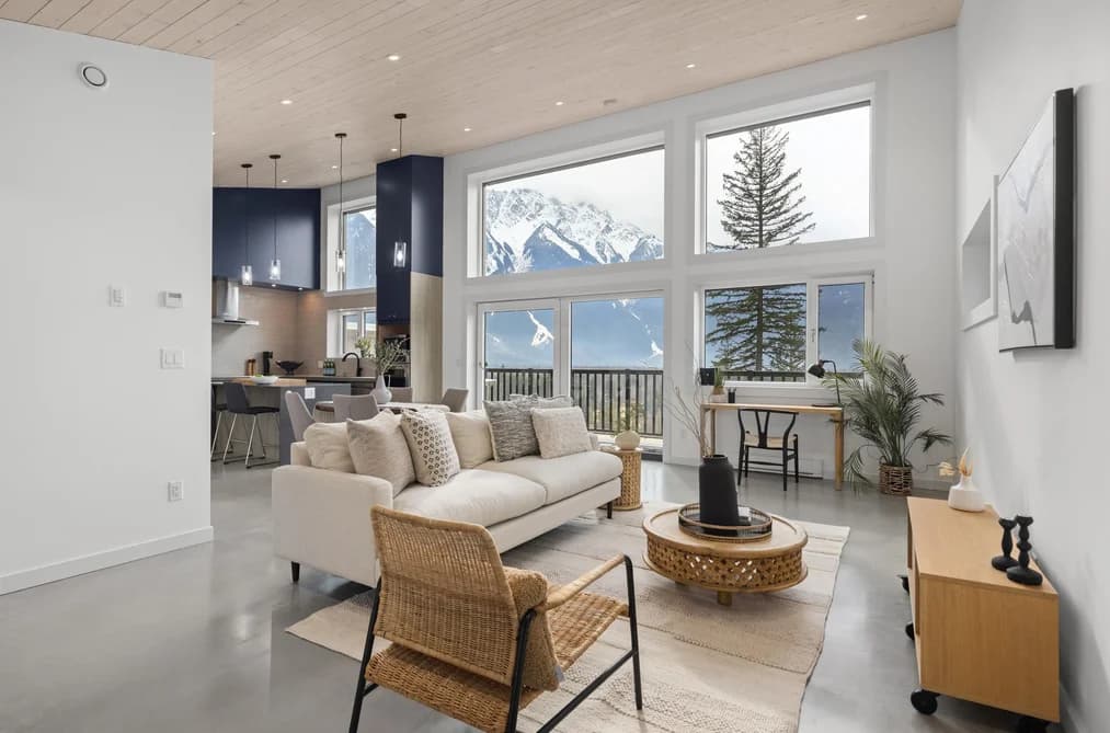 7666 CERULEAN DRIVE, Pemberton, BC — Residential for Sale - Main Photo