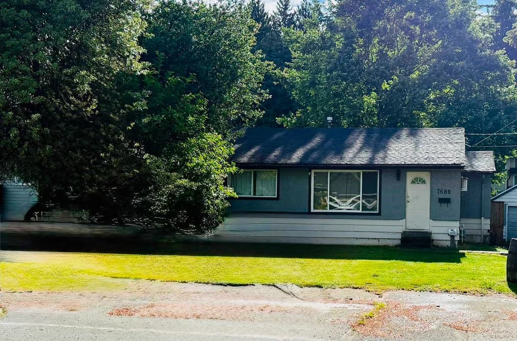 7680 BLOTT STREET, Mission, BC — Residential for Sale - Photo 2