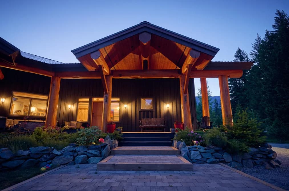 7703 PEMBERTON PORTAGE ROAD, Pemberton, BC — Residential for Sale - Photo 2