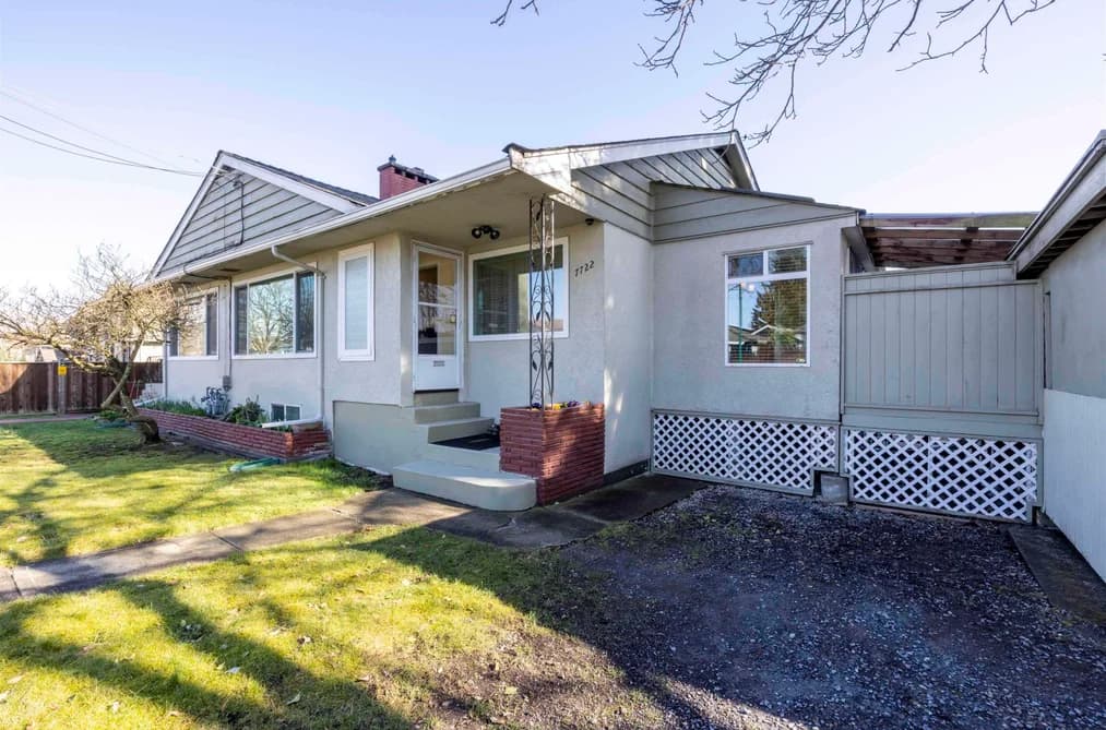 7720 7722 GRAHAM AVENUE, Burnaby, BC — Residential Income for Sale - Photo 2
