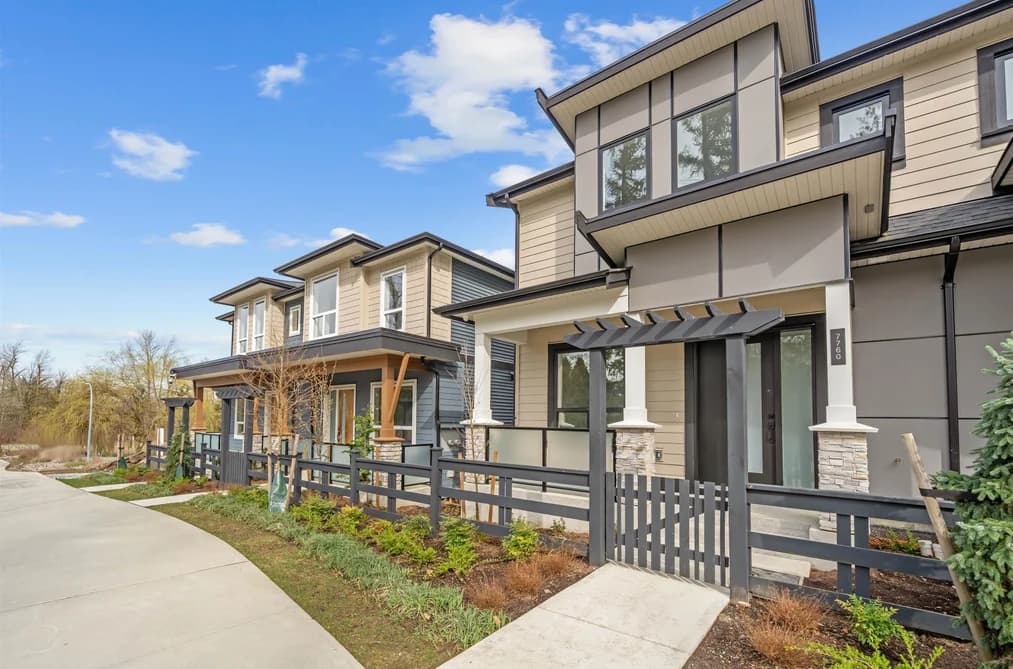 7726 196 STREET, Langley, BC — Residential for Sale - Photo 2