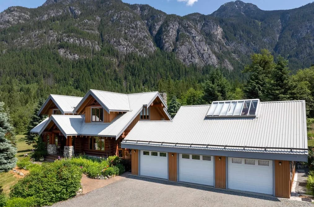 7744 OWL RIDGE ROAD, Mount Currie, BC — Residential for Sale - Photo 2