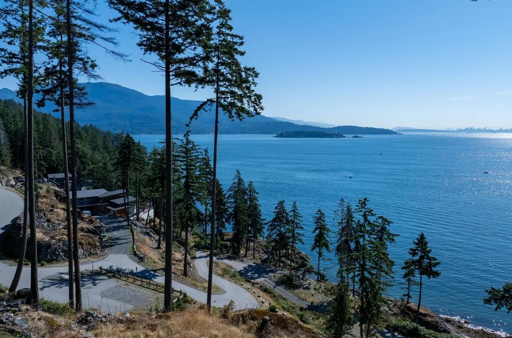 775 SEYMOUR BAY DRIVE, Bowen Island, BC — Residential for Sale - Photo 2