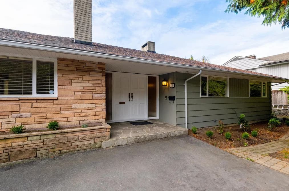 775 SOUTHBOROUGH DRIVE, West Vancouver, BC — Residential for Sale - Photo 2