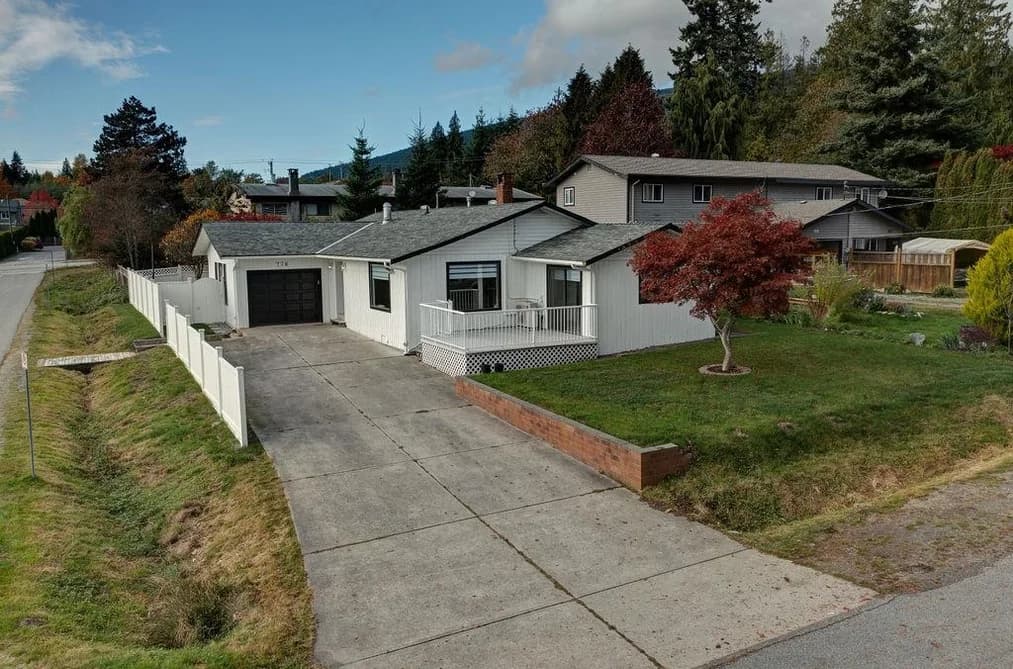 776 SEACOT WAY, Gibsons, BC — Residential for Sale - Main Photo