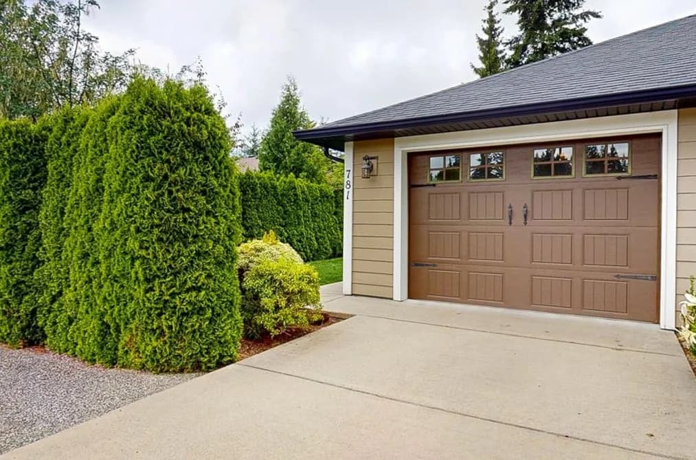 781 GERUSSI LANE, Gibsons, BC — Residential for Sale - Photo 2