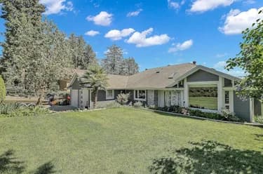 House for sale at 7811 Redrooffs Road Halfmoon Bay British Columbia - MLS: R3123827