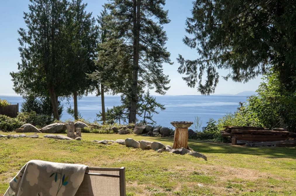 7835 REDROOFFS ROAD, Halfmoon Bay, BC — Residential for Sale - Main Photo
