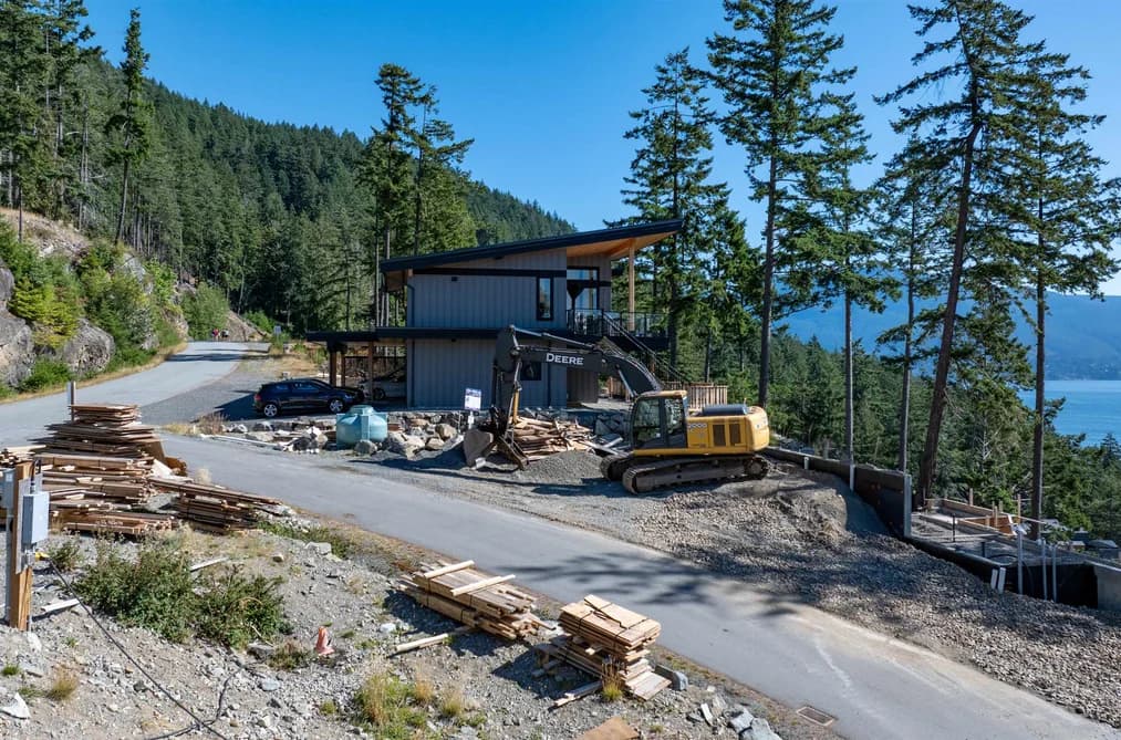 785 SEYMOUR BAY DRIVE, Bowen Island, BC — Residential for Sale - Photo 2