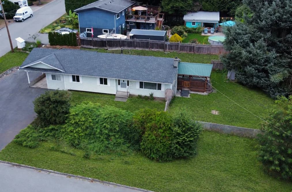 7912 BURDOCK STREET, Mission, BC — Residential for Sale - Photo 2