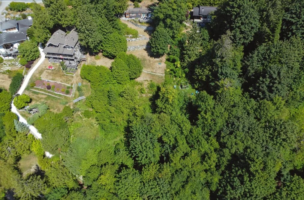 7949 REDROOFFS ROAD, Halfmoon Bay, BC — Residential for Sale - Photo 2