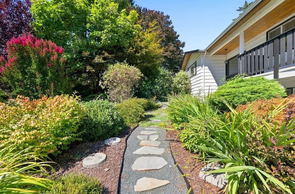 7958 TAULBUT STREET, Mission, BC — Residential for Sale - Photo 2