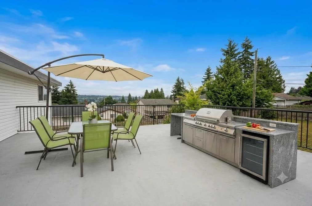 7969 BURNLAKE DRIVE, Burnaby, BC — Residential for Sale - Photo 2