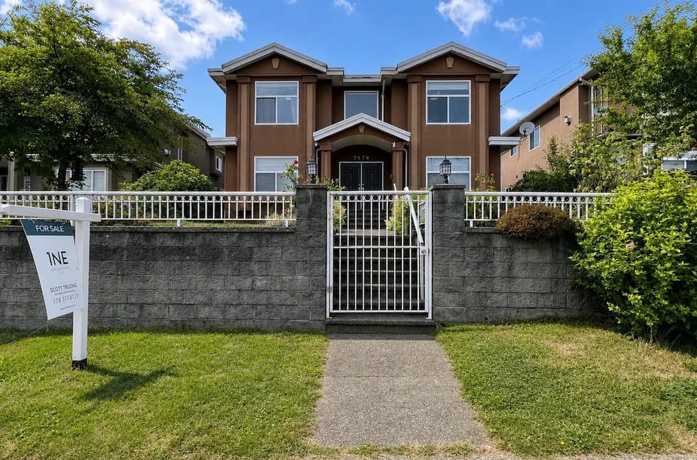 7979 11TH AVENUE, Burnaby, BC — Residential for Sale - Photo 2