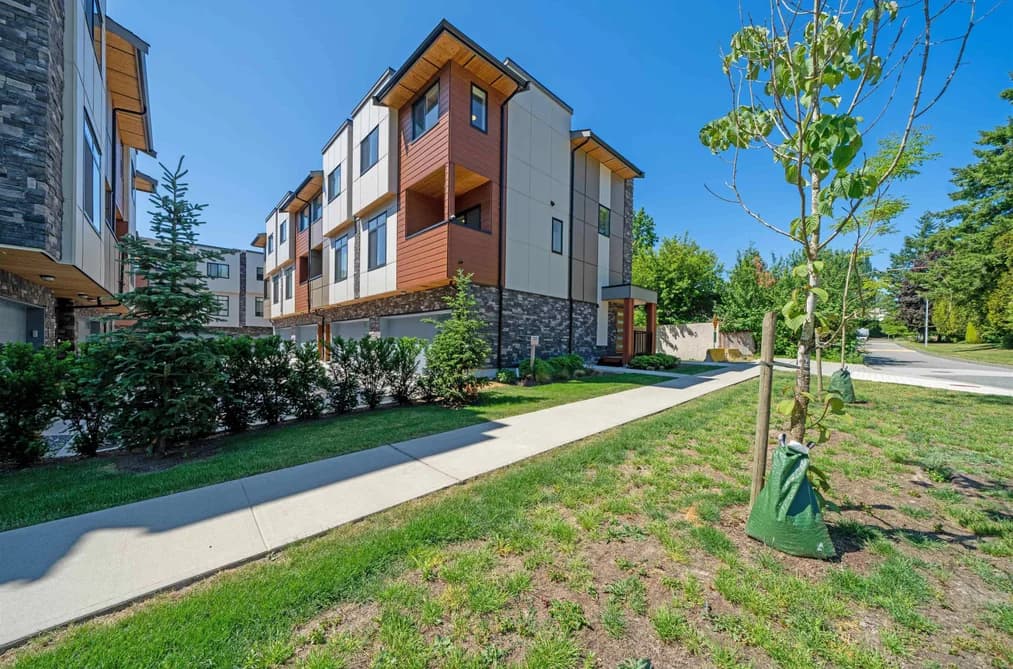 8 15950 ALDER PLACE, Surrey, BC — Residential for Sale - Photo 2