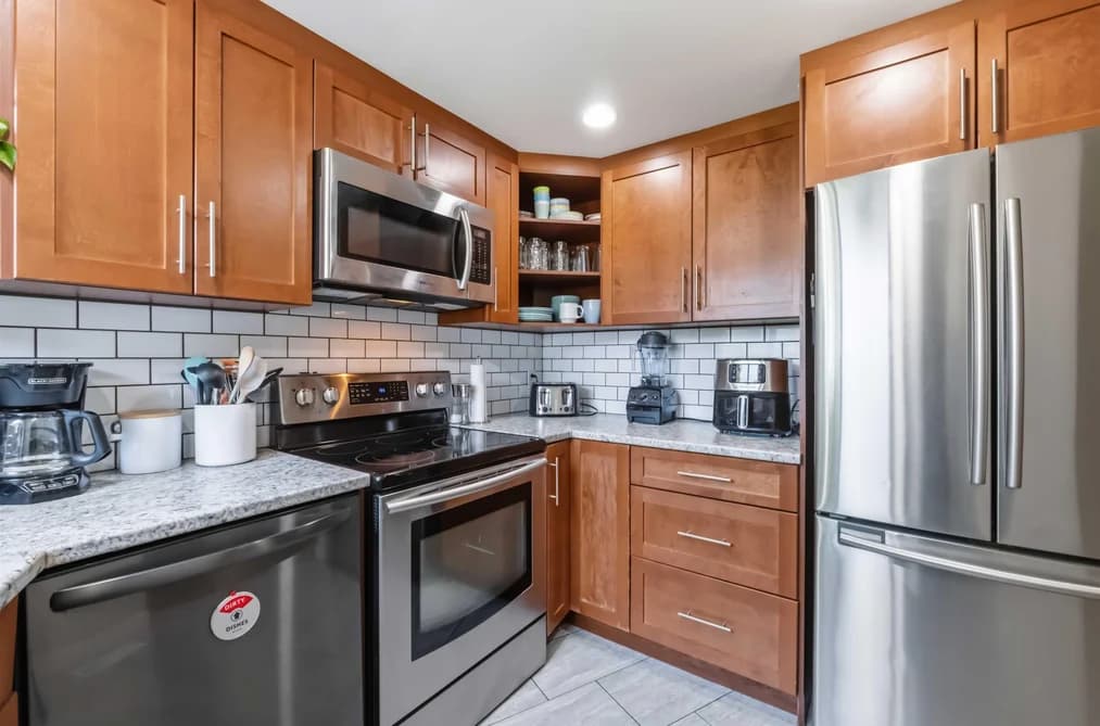 8 19240 119 AVENUE, Pitt Meadows, BC — Residential for Sale - Main Photo