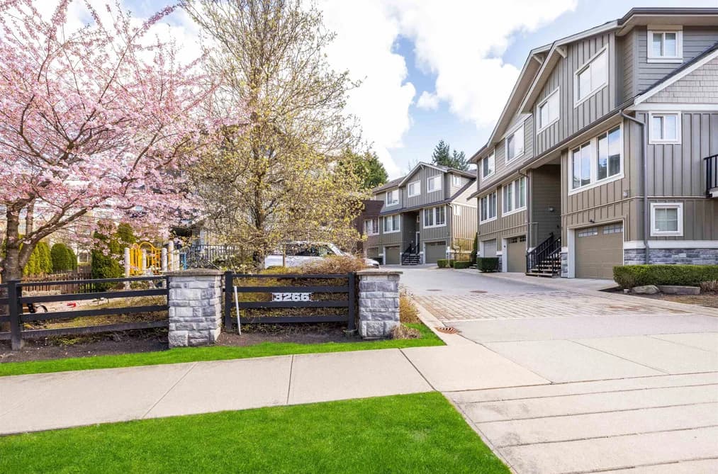 8 3266 147 STREET, Surrey, BC — Residential for Sale - Photo 2