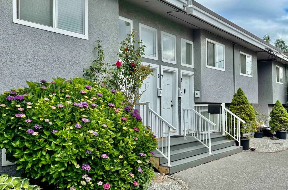 8 33900 MAYFAIR AVENUE, Abbotsford, BC — Residential for Sale - Main Photo